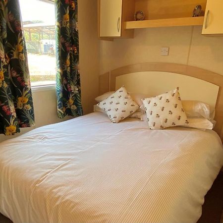 Apartmán Rose Corner Axminster Exteriér fotografie